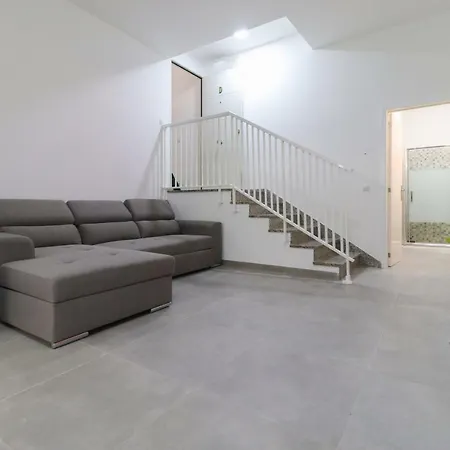 Bello Apartment